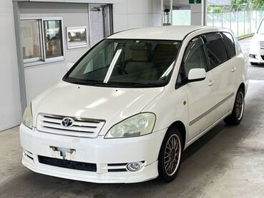 Toyota: Toyota Ipsum: 2001 г., 2.4 л, Автомат, Газ, Минивэн