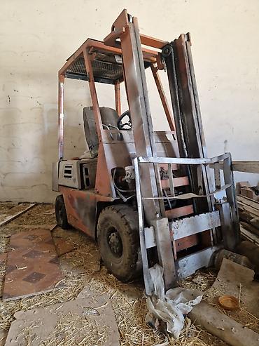 Yükgötürən (forklift) Avtocar 1.5 tonluq. 3 silindir Toyota matoru. -