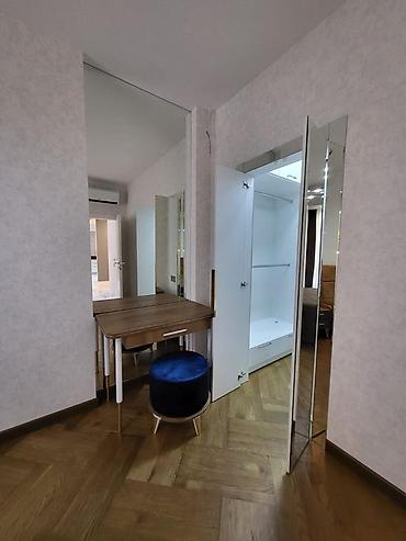Dizayn, layihə: Kirayə verilir Park azur B2 bloku 100 kv metr 18 mertebeli binanin — 19