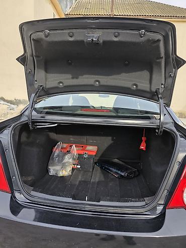 Chevrolet: Chevrolet Aveo: 1.2 l | 2012 il 249933 km Sedan — 7