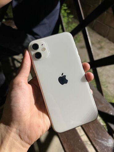 тоз 8 мелкашку: IPhone 11, Б/у, 64 ГБ, Белый, Защитное стекло, Чехол, Коробка, 85 %