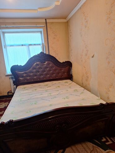 двуспальные деревянные кровати: Эки кишилик Керебет, Колдонулган