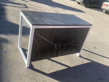 Письменные столы: Письменный стол — 52