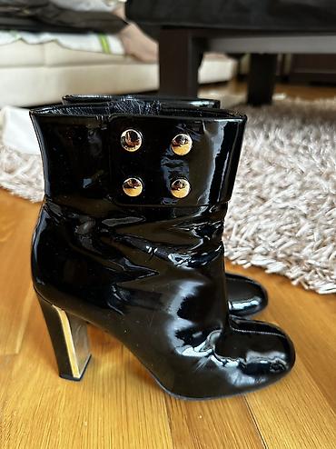 батинка: Gucci botinka ideal
vezziyetde 40 razmer orginal — 3