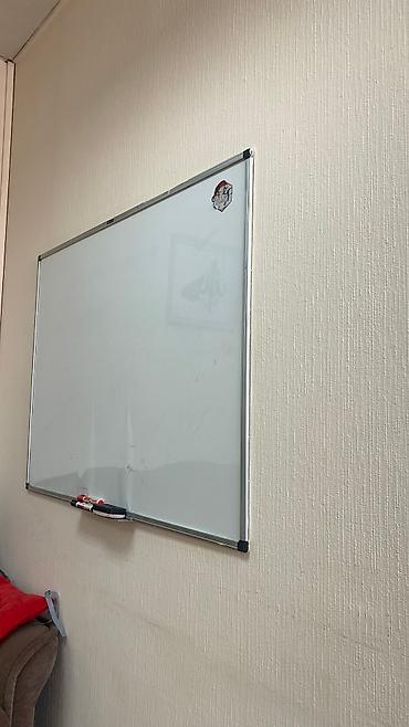 Коммерческая недвижимость: Сдаю Офисный кабинет: 29 м², В торговом центре, С ремонтом, С отдельным санузлом, С системой безопасности, С парковкой — 6