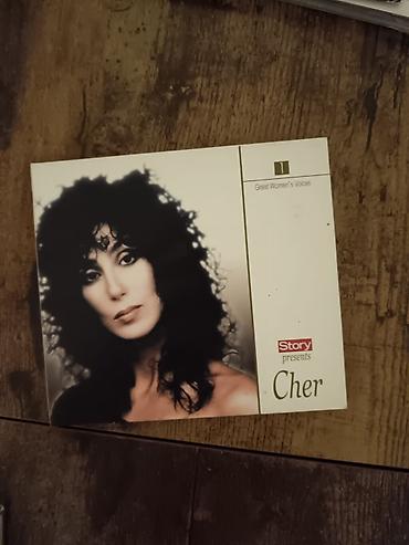 lg dvd player 5.1: CD kompilacija – “Story presents Cher” (serija: Great Women’s Voices) — 1