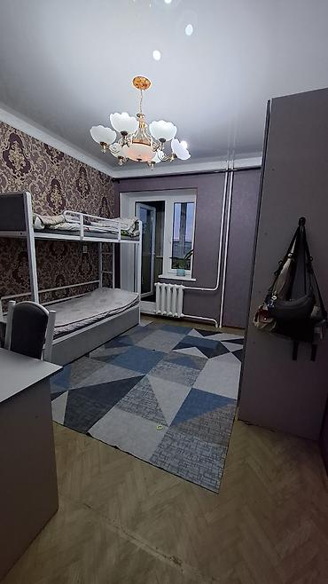 Кыймылсыз мүлк: Продается 4 комнатная квартира 85 кв метра не угловая.адрес новый — 5