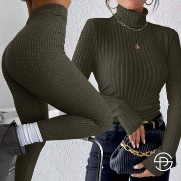 Kompleti: Ženski rebrasti komplet – rolka i helanke - Dvodijelni set od mekane — 2