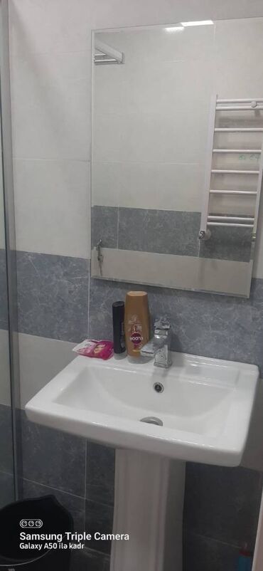 Uzunmüddətli kirayə mənzillər: Salam.Sumqayit Bağça şəhərdə ev kiraye verirem.50kv.2 otaq+eyvan.yeni — 4