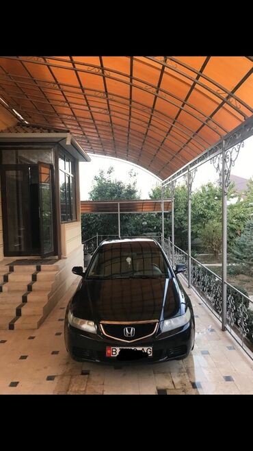 обмен с моей доплатой: Honda Accord: 2004 г., 2 л, Механика, Бензин, Седан