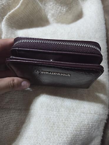 orginal canta: Stradivarius qadın cüzdanı - Rəng: bordo - Material: parlaq — 2