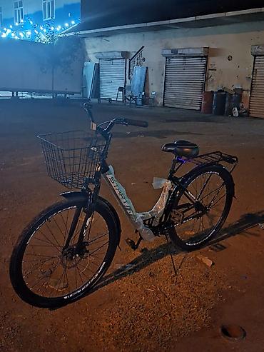 dağ velosiped: Şəhər velosipedi – ön səbətli, arxa yük daşıyıcı rəflə - Tip — 1