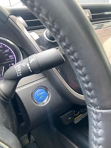 Toyota: Toyota Camry: 2020 г., 2.5 л, Вариатор, Гибрид, Седан — 10