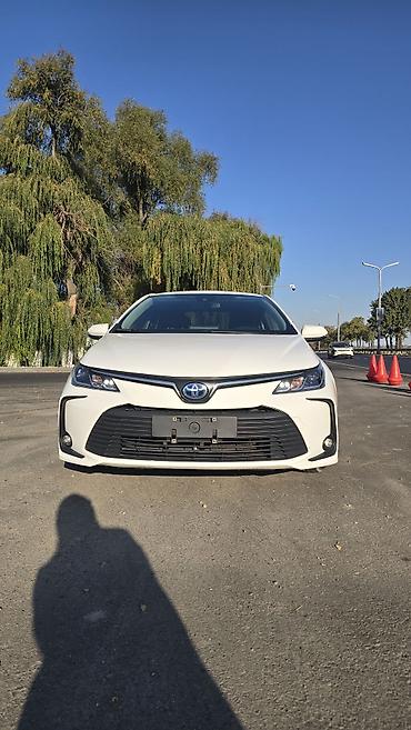 тайота эмина: Toyota Corolla: 2022 г., 1.8 л, Вариатор, Гибрид, Седан — 1