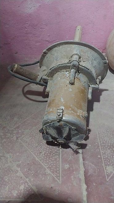 suvaq vuran makina: Elektrikli su matoru çən bak üçün aqidel firmasi.içerisi admotkasi mis — 2