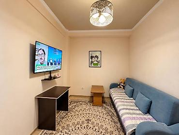 Продажа квартир: 1 комната, 49 м², 7 мкр Элитка, 3 этаж, Евроремонт — 3