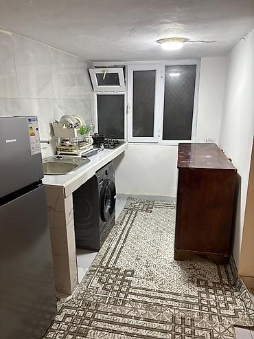 suraxanı: 1 otaqlı mətbəx və sanitar qovşaq qaz su işıq şəraiti var, Qaraçuxurda — 2