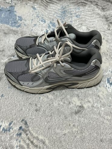 Кроссовки и спортивная обувь: Мужские кроссовки, 41, Nike, Новый, цвет - Серый, Платная доставка, Самовывоз — 15