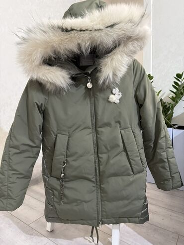 куртка зимний: Детская зимняя парка с капюшон и опушкой из натурального меха(песец)