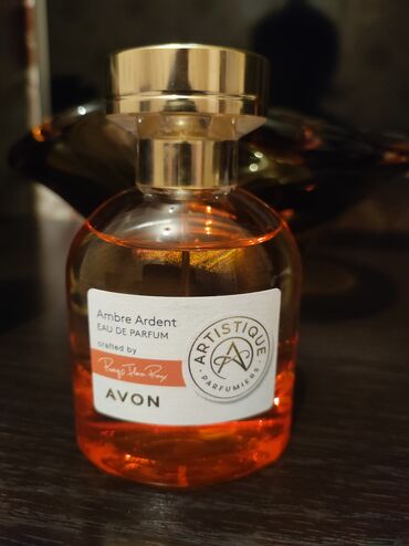 духи oriflame: Женский парфюм,хвойный запах,цена 1800 сом!
