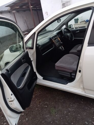 Honda: Honda Stream: 2003 г., 1.7 л, Автомат, Бензин, Минивэн — 12