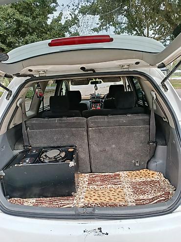 Toyota: Toyota Ipsum: 2002 г., 2.4 л, Автомат, Газ, Минивэн — 5