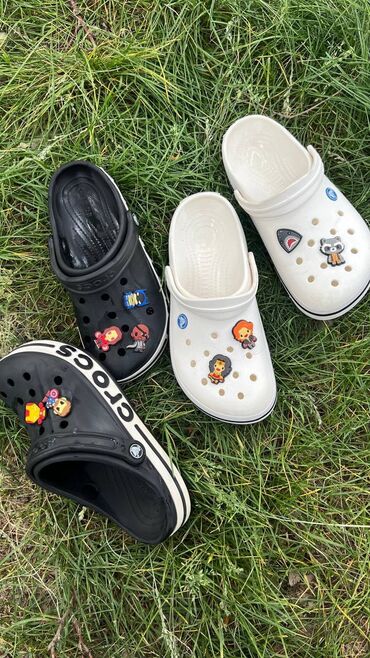 шлепки оптом: Босоножки, 38, Crocs, Б/у, цвет - Белый, Самовывоз, Платная доставка
