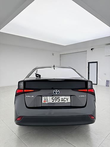 byd e1: Toyota Prius: 2021 г., 1.8 л, Вариатор, Гибрид, Лифтбек — 5