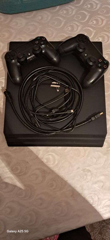 Unitazlar: ❇️ Ps 4 satilir yadaş 500 Gb içinde oyunlari var ve 1 eded pult