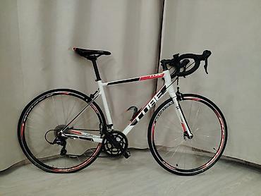 Şosse velosipedləri: Cube Attain Pro modeli yüngül Fulcrum disklərə malikdir. Alüminium — 1