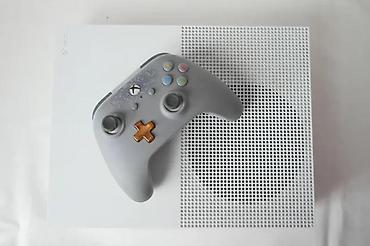 elektronska: Xbox One S konzola, u odličnom radnom i fizičkom stanju. Podrška za — 10