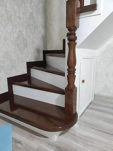 Деревянные лестницы: Деревянная лестница Для дома, Бесплатная консультация, Вид дерева: Кара Жыгач, Форма лестницы: Г-образная, Стиль: Хайтек — 11