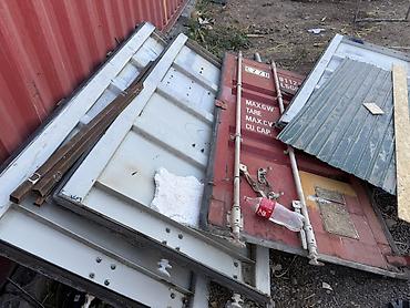 двериь: Металлические двери и панели от морских контейнеров Описание: - — 1