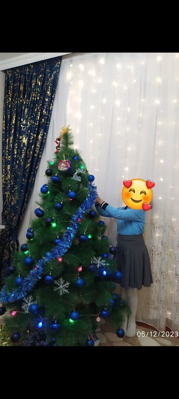 2021 yolka: Yolka.2023 de alinib.uzerinde yeni alinmis 25 metrelik isigda hediyye