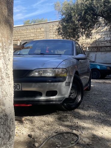 masin ucun ayaqaltilar: Opel Vectra: 2 l | 1998 il Hetçbek