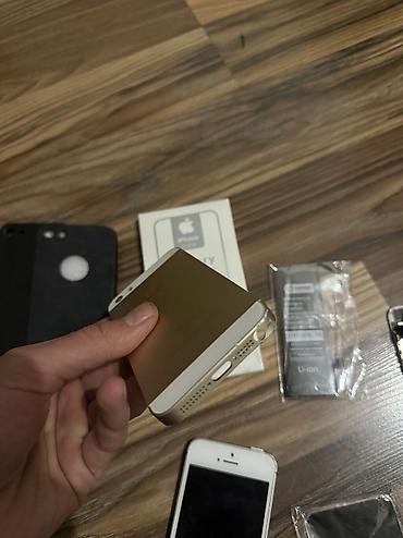 Apple iPhone: IPhone SE, Б/у, 128 ГБ, Space Gray, Защитное стекло, Кабель, Чехол, 100 % — 6