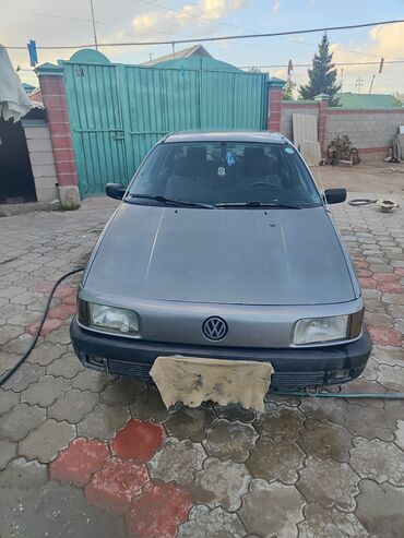 niva пикап: Volkswagen Passat CC: 1989 г., 1.8 л, Механика, Бензин, Пикап
