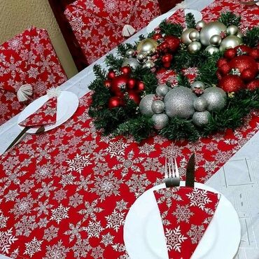 Posteljina: 🎅🤶NOVOGODISNJI SET 🎅🤶 Set za 4 osobe Cena je 2.700 dinara Set za 6 — 2