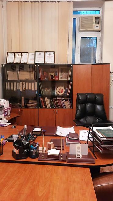 Ofis mebeli: Ofis mebeli dəsti – klassik üslub Tərkibi: - Geniş L formalı iş — 1