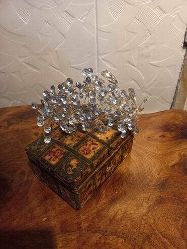 Taclar: Gəlin tacları və saç aksesuarları dəsti cəmi 300 azn - Üç fərqli — 4