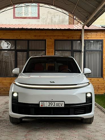Lixiang: Lixiang L7: 2024 г., 1.5 л, Гибрид, Кроссовер — 2