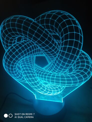 Stol lampaları: 3D lampalar. 7 rəng çalarları və sinxron rejim özü rəngləri dəyişir — 7