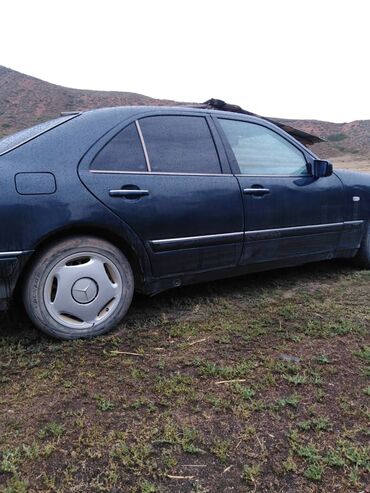 мерседес бенс 210: Mercedes-Benz A 210: 1998 г., 2.8 л, Механика, Бензин