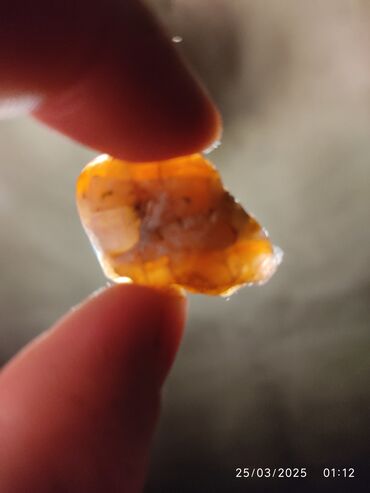 Qiymətli daşlar: Kəhrəba, Ünvandan götürmə — 2