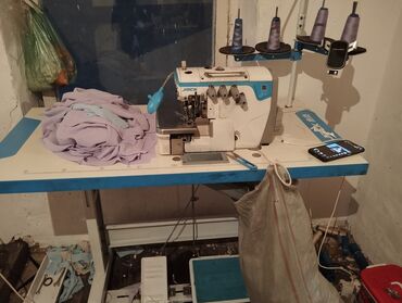 швенй машинка: Швейная машина Jack, Полуавтомат