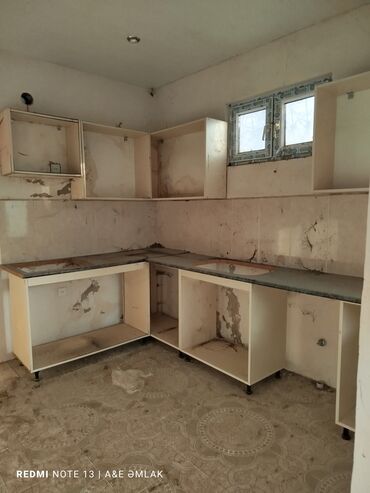 Həyət evləri və villaların satışı: Maştağa qəs. 3 otaqlı, 70 kv. m, Kredit yoxdur, Orta təmir — 10