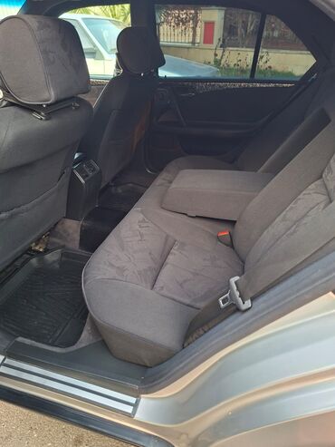 Mercedes-Benz: Mercedes-Benz E-Class: 2.8 l | 1997 il Sedan — 7