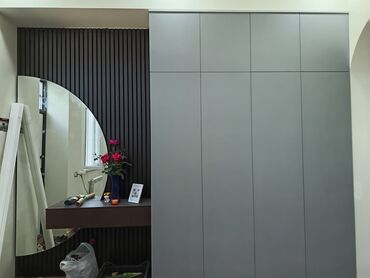 Sifarişlə mətbəx mebeli: Sifarişlə mətbəx dəsti, Özü çəkən petlələr, Parlaq laminat, Kredit yoxdur, Ödənişli çatdırılma — 38