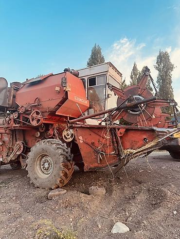 ячм: Комбайн зерноуборочный «Енисей» Описание: - Самоходный зерноуборочный — 3