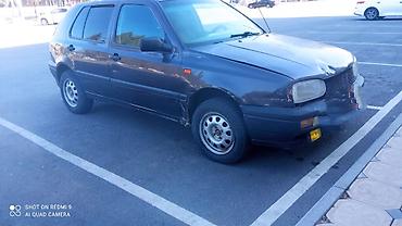 Продажа авто: Volkswagen Golf: 1993 г., 1.6 л, Механика, Бензин, Хэтчбэк — 4
